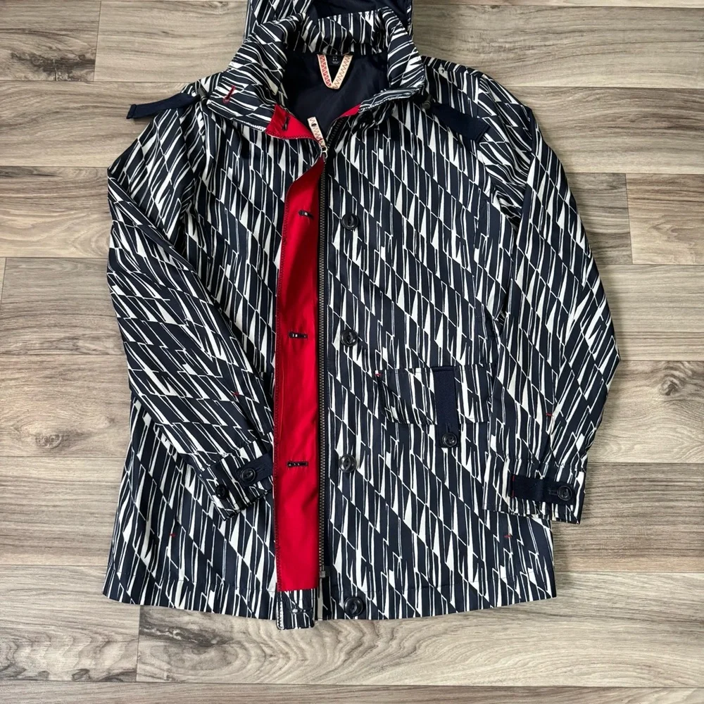 Land's End Women's Storm Raker Rain Jacket Classic Navy Ivory Size Small 2-4